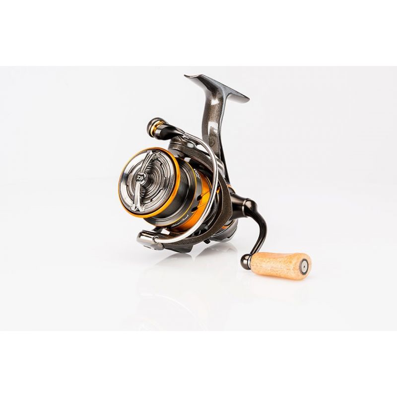 Daiwa 22 Silvercreek X LT2500S XH